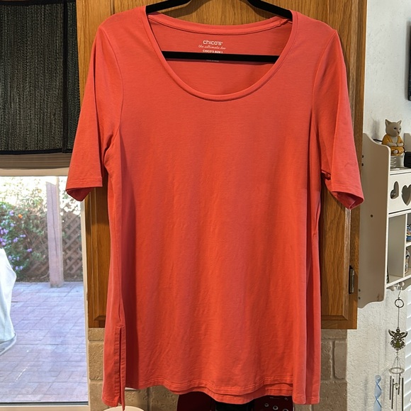 Chico’s Coral ‘The Ultimate Tee’ size M - Picture 3 of 4